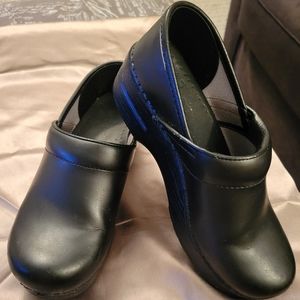 Dansko Professional Clogs, 6.5, black